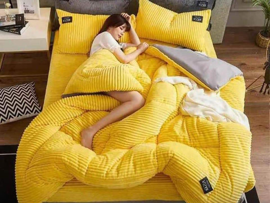 Luxury Velvet Duvet Set β 6x7 (4 Pieces)