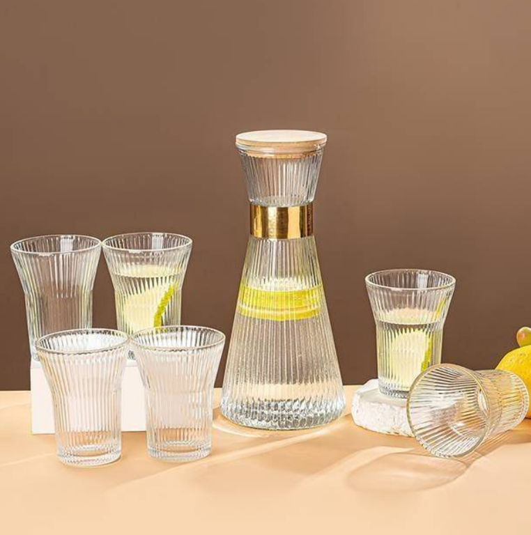 Glass carafe Set with 6 Glasses