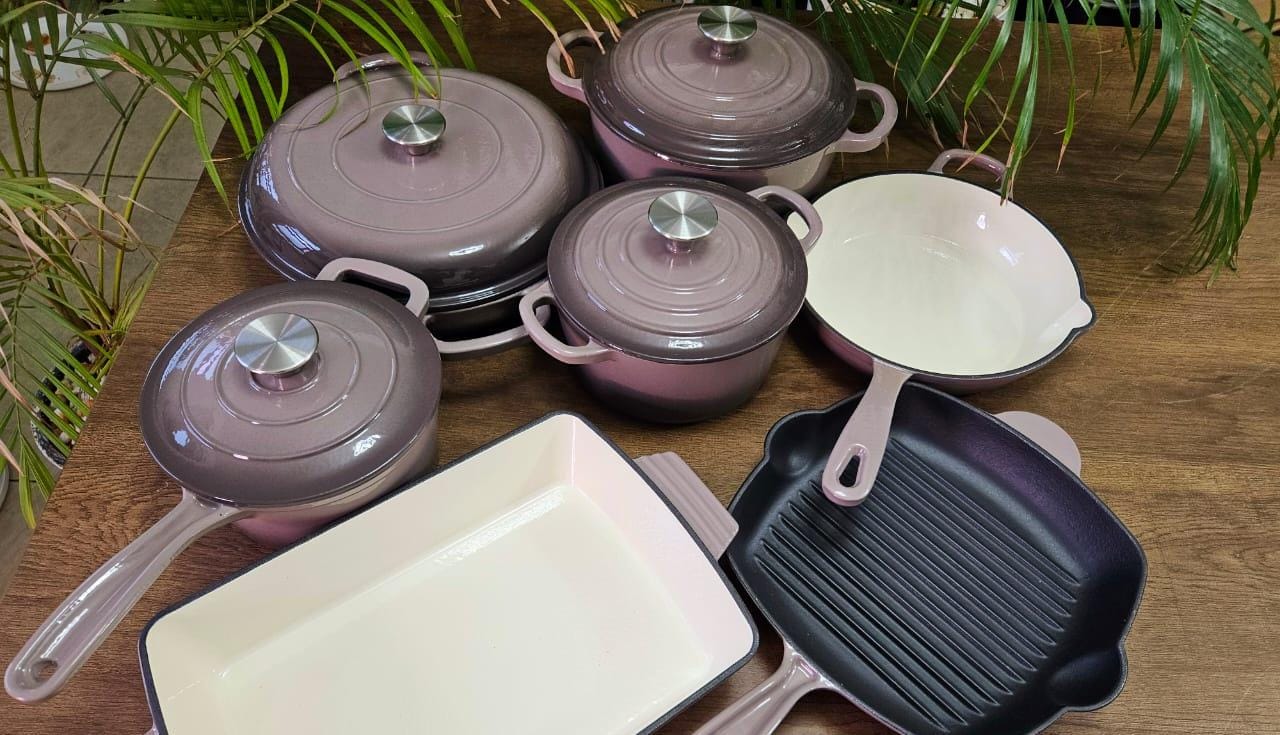 Enamel Cast Iron Cookware – Heavy-Duty, Stylish & Multi-Functional