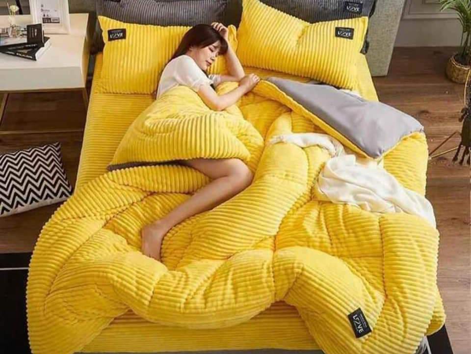 Luxury Velvet Duvet Set – 6x6(1 piece)