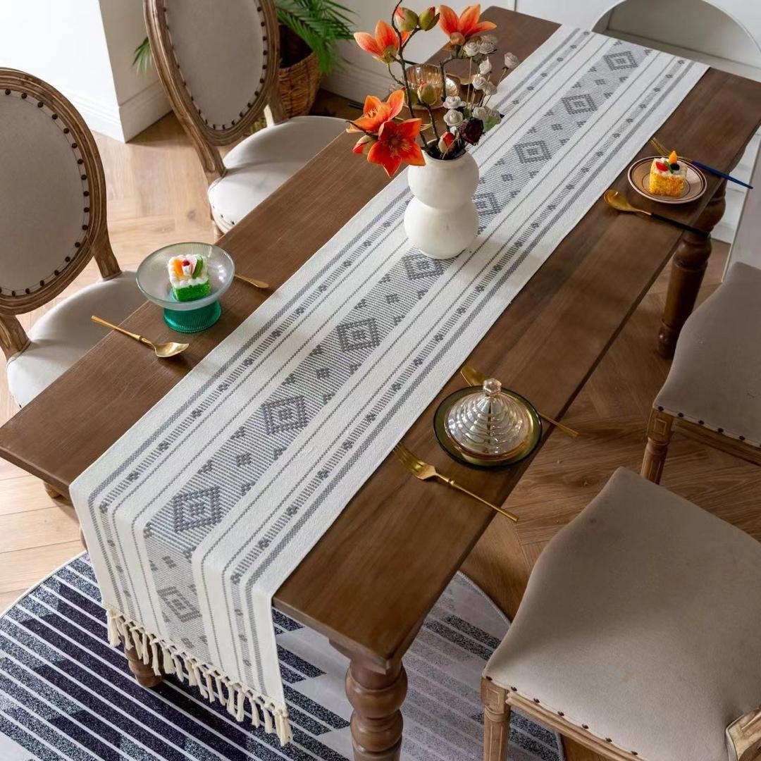 High-Quality Table Runners.
