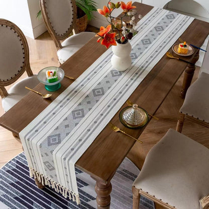 High-Quality Table Runners.