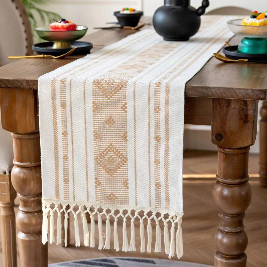 High-Quality Table Runners.