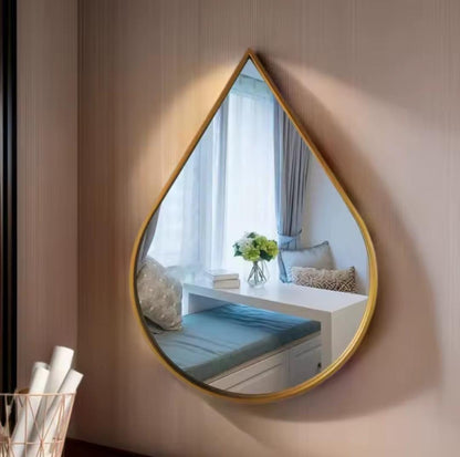 Decorative Teardrop-Shaped Mirror (Gold Frame)