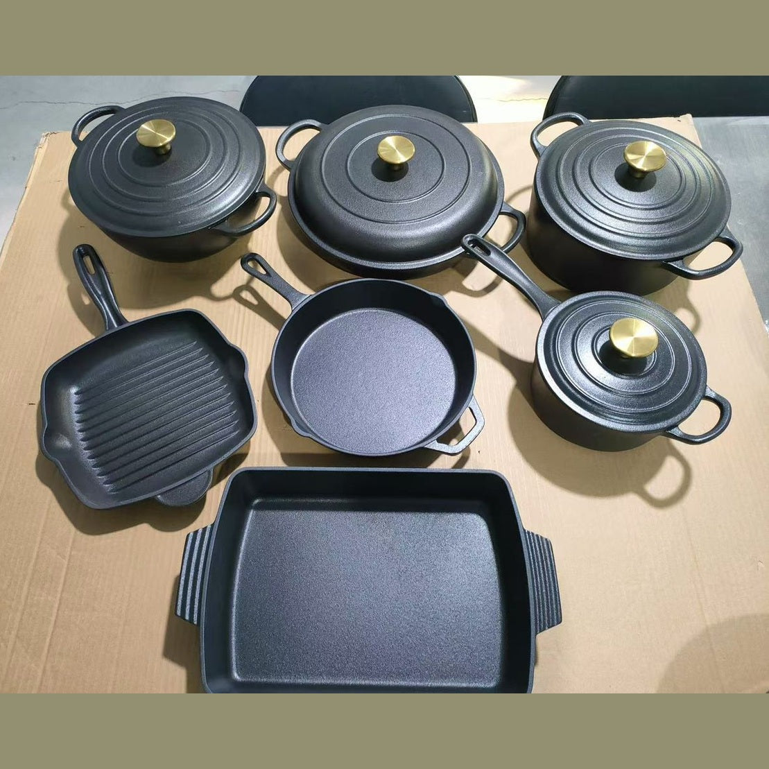 Enamel Cast Iron Cookware – Heavy-Duty, Stylish & Multi-Functional