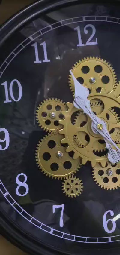 Rotating Moving Gear Wall Clock