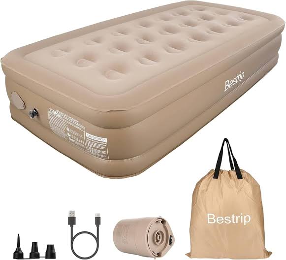 A self-inflating/deflating mattress/ inflatable matress
